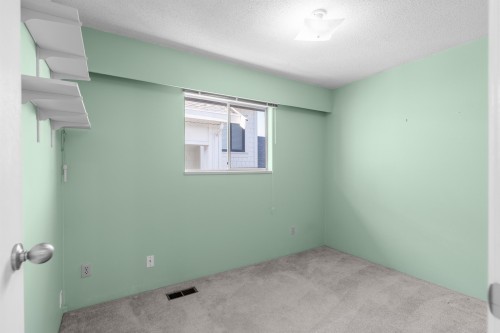 3588 Georgia Street, Richmond, BC - Indoor Photo Showing Other Room