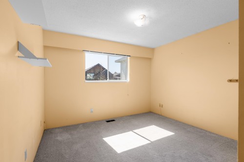 3588 Georgia Street, Richmond, BC - Indoor Photo Showing Other Room