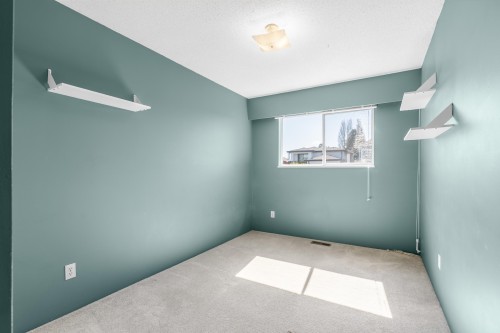 3588 Georgia Street, Richmond, BC - Indoor Photo Showing Other Room