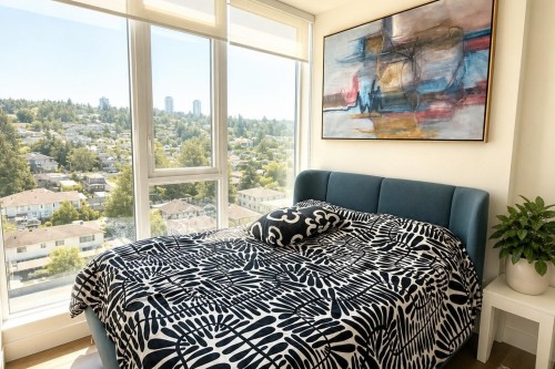 1306-901 Lougheed Highway, Coquitlam, BC - Indoor Photo Showing Bedroom