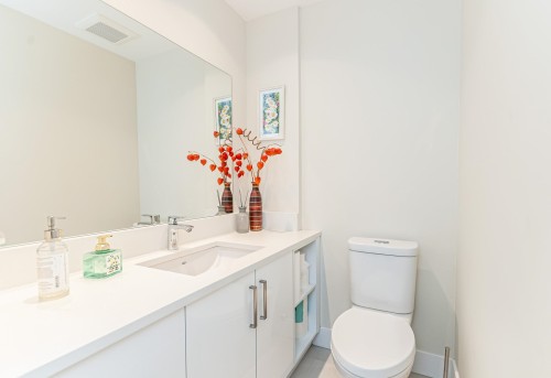 10280 Hollywell Drive, Richmond, BC - Indoor Photo Showing Bathroom