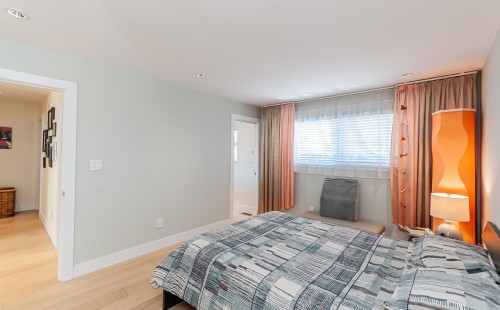 10280 Hollywell Drive, Richmond, BC - Indoor Photo Showing Bedroom