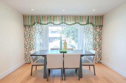 10280 Hollywell Drive, Richmond, BC - Indoor Photo Showing Dining Room