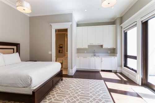 4768 4Th Avenue W, Vancouver, BC - Indoor Photo Showing Bedroom