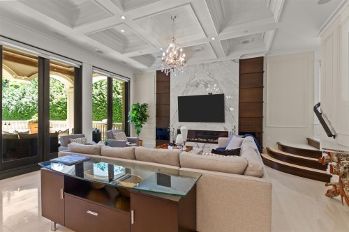 4768 4Th Avenue W, Vancouver, BC - Indoor Photo Showing Living Room With Fireplace