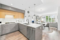 401-1327 Draycott Road  North Vancouver, BC V7J 1W1