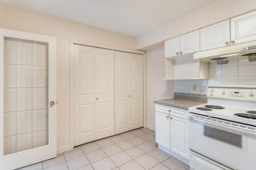 8468 Osler Street, Vancouver, BC - Indoor Photo Showing Kitchen