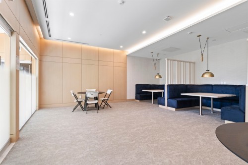 4108-4890 Lougheed Highway, Burnaby, BC - Indoor Photo Showing Other Room