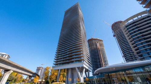 4108-4890 Lougheed Highway, Burnaby, BC - Outdoor With Facade