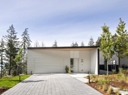 3318 Chippendale Road West Vancouver, BC V7S 0B7
