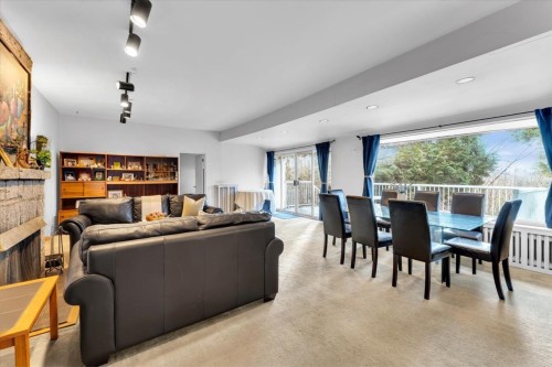 360 Keith Road, West Vancouver, BC - Indoor