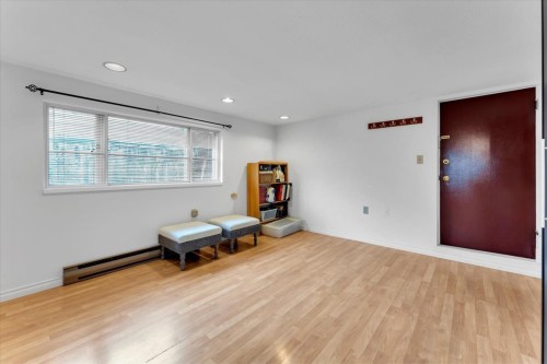 360 Keith Road, West Vancouver, BC - Indoor