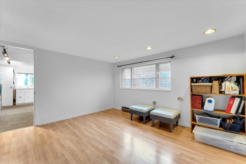 360 Keith Road, West Vancouver, BC - Indoor