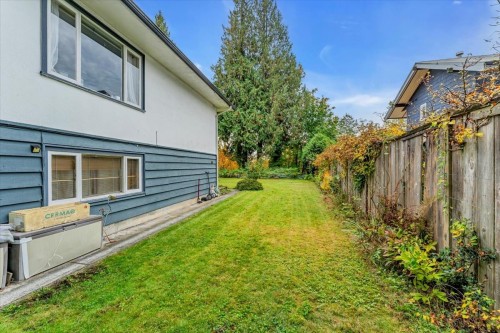 360 Keith Road, West Vancouver, BC - Outdoor