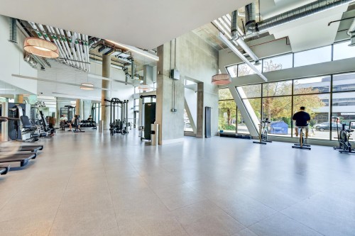 609-5788 Gilbert Road, Richmond, BC - Indoor Photo Showing Gym Room