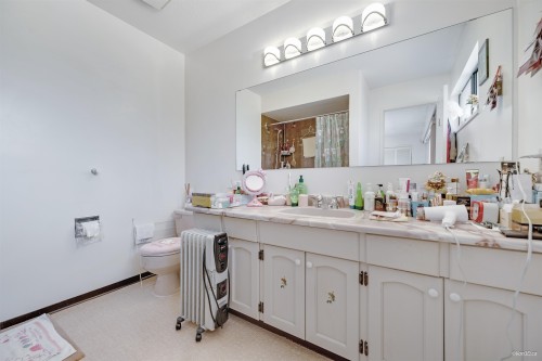 10613 Yarmish Drive, Richmond, BC - Indoor Photo Showing Bathroom