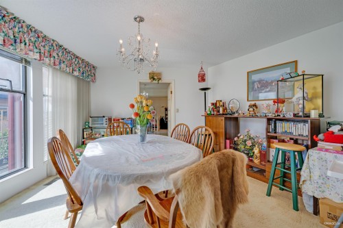 10613 Yarmish Drive, Richmond, BC - Indoor Photo Showing Dining Room