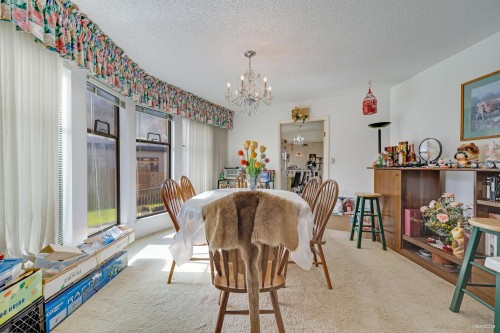 10613 Yarmish Drive, Richmond, BC - Indoor Photo Showing Dining Room