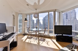 1501-565 Smithe Street  Vancouver, BC V6B 0E4