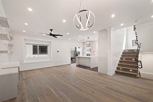 812 Montroyal Boulevard, North Vancouver, BC - Indoor Photo Showing Other Room