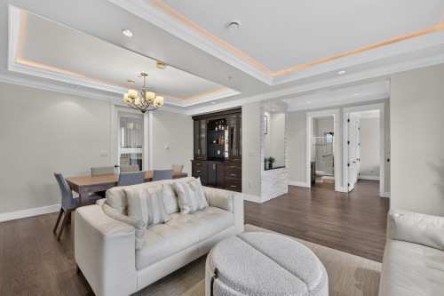 1010 55Th Avenue E, Vancouver, BC - Indoor Photo Showing Living Room