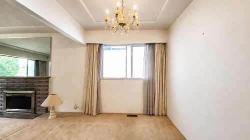 2748 6Th Avenue E, Vancouver, BC - Indoor Photo Showing Other Room With Fireplace