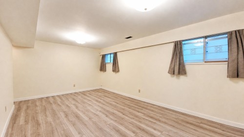 2748 6Th Avenue E, Vancouver, BC - Indoor Photo Showing Other Room