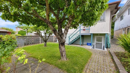 2748 6Th Avenue E, Vancouver, BC - Outdoor