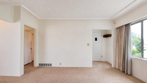 2748 6Th Avenue E, Vancouver, BC - Indoor Photo Showing Other Room