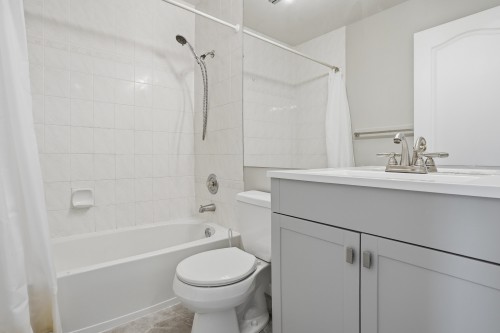 45-4756 62 Street, Delta, BC - Indoor Photo Showing Bathroom