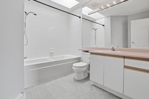 45-4756 62 Street, Delta, BC - Indoor Photo Showing Bathroom