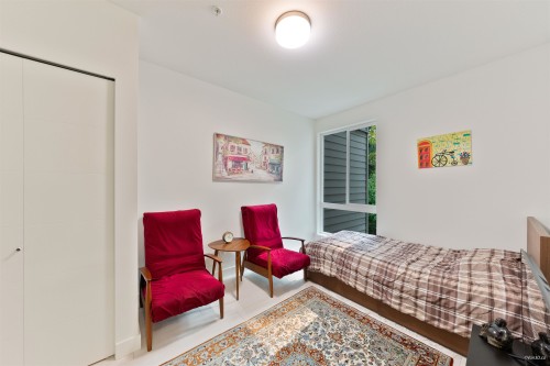 205-733 3Rd Street W, North Vancouver, BC - Indoor