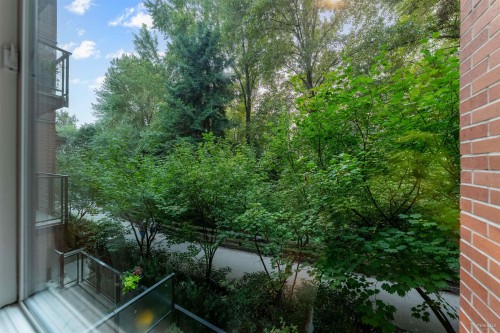 205-733 3Rd Street W, North Vancouver, BC - Outdoor