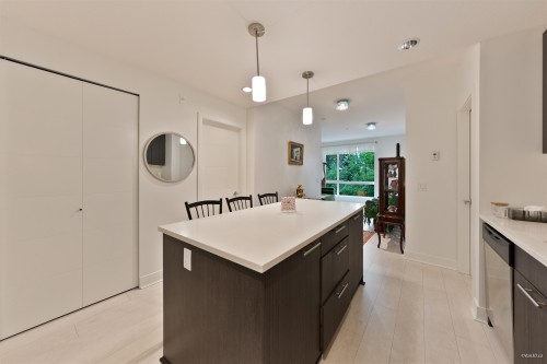 205-733 3Rd Street W, North Vancouver, BC - Indoor Photo Showing Kitchen With Stainless Steel Kitchen With Upgraded Kitchen