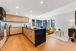 302-6485 Manitoba Street  Vancouver, BC V5Y 0P7