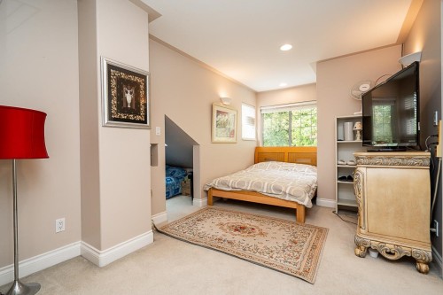 1496 Johnson Street, Coquitlam, BC - Indoor Photo Showing Bedroom