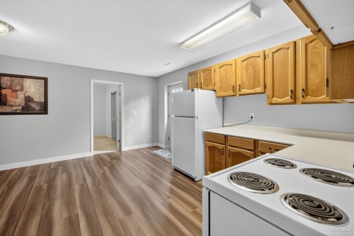 38 Timbercrest Drive, Port Moody, BC - Indoor Photo Showing Kitchen