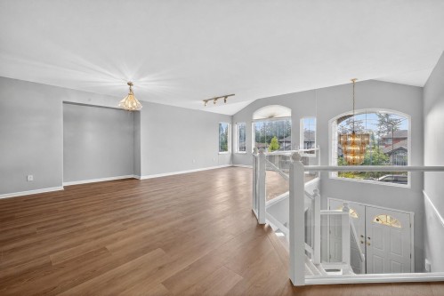 38 Timbercrest Drive, Port Moody, BC - Indoor Photo Showing Other Room