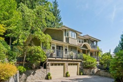4904 Chalet Place  North Vancouver, BC V7R 4X4