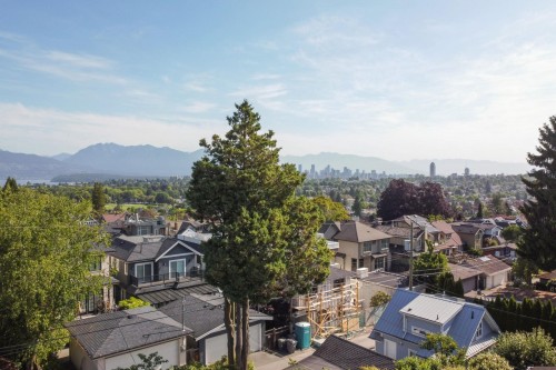 3149 King Edward Avenue W, Vancouver, BC - Outdoor With View