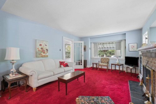 3149 King Edward Avenue W, Vancouver, BC - Indoor Photo Showing Living Room With Fireplace