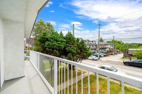 2539 34Th Avenue E, Vancouver, BC - Outdoor