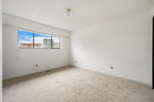 2539 34Th Avenue E, Vancouver, BC - Indoor Photo Showing Other Room