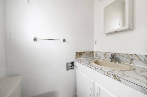 2539 34Th Avenue E, Vancouver, BC - Indoor Photo Showing Bathroom