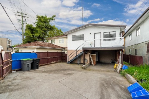 2539 34Th Avenue E, Vancouver, BC - Outdoor With Exterior