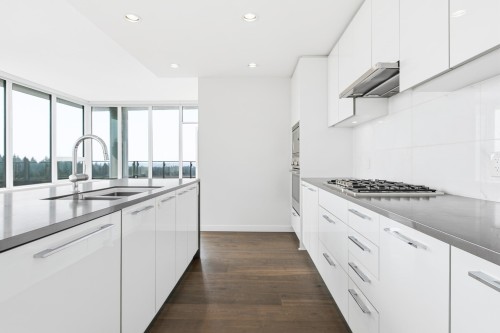 1908-3487 Binning Road, Vancouver, BC - Indoor Photo Showing Kitchen With Upgraded Kitchen
