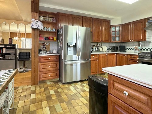 8140 Lucas Road, Richmond, BC - Indoor Photo Showing Kitchen