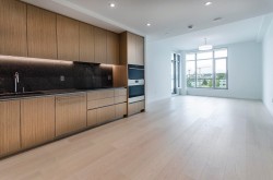 601-785 Harbour Way North Vancouver, BC V7P 0G3