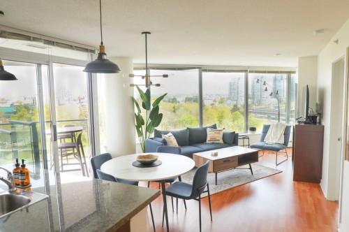 1009-688 Abbott Street  Vancouver, BC V6B 0B9