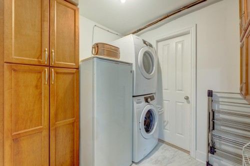 1227 Ioco Road, Port Moody, BC - Indoor Photo Showing Laundry Room